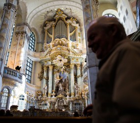 Dresden Commemorates World War II Firebombing 70th Anniversary