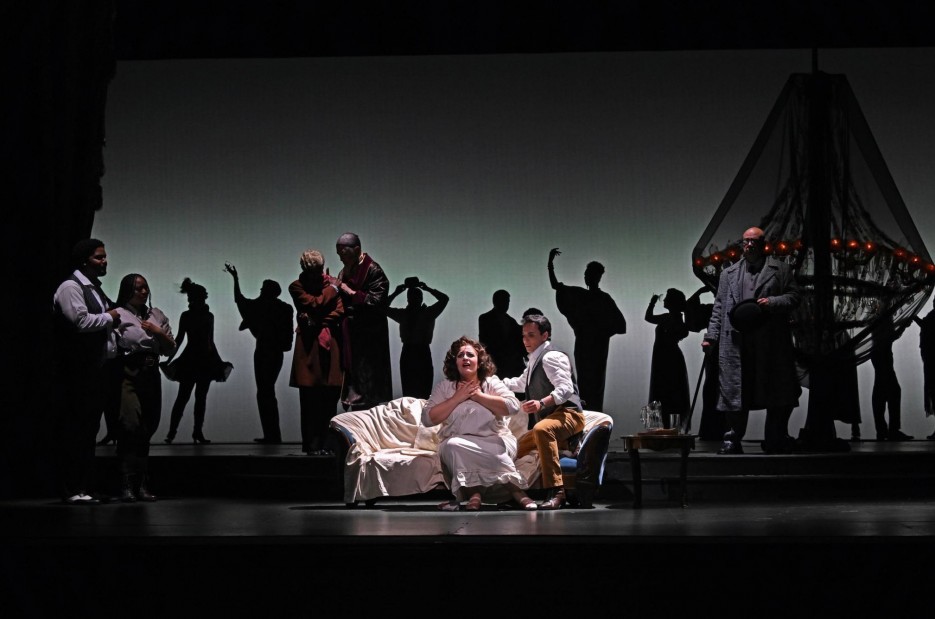 Cincinnati Opera's La Traviata